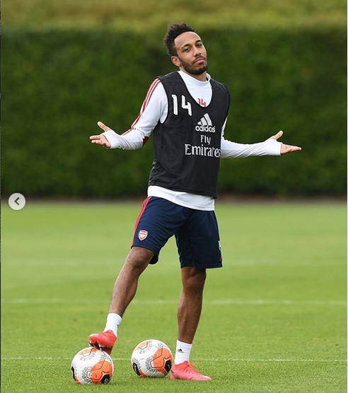 O jogador de futebol francês Aubameyang em treino do Arsenal (Foto: Instagram)