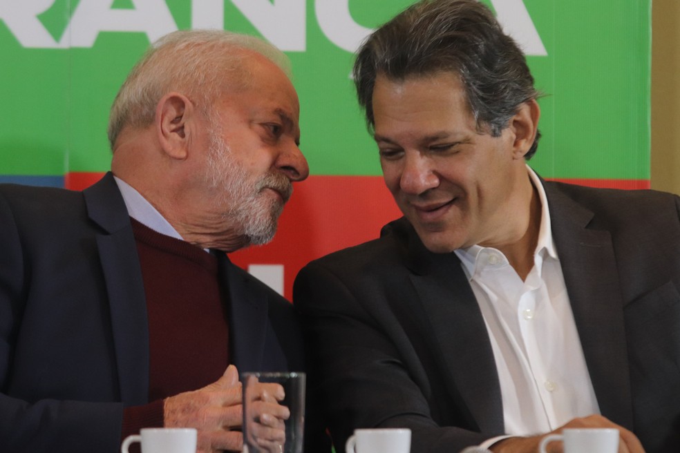 Lula e Haddad em ato por frente ampla com ex-presidenciáveis em São Paulo, no mês de setembro — Foto: Yuri Murakami/TheNews2/Agência O Globo