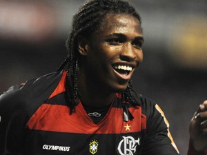 Qual foi o jogador do Flamengo que se acidentou?
