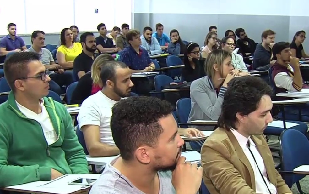 Foto de arquivo preparação de concurso em 2017 — Foto: Reprodução/TV Anhanguera