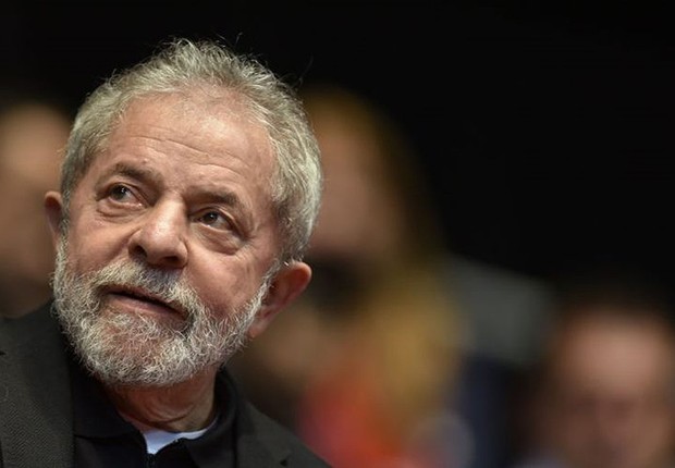O ex-presidente Luiz Inácio Lula da Silva participa do 12° Congresso da Central Única dos Trabalhadores (CUT) em Belo Horizonte, em 28 de agosto de 2015 (Foto: Douglas Magno/AFP/Getty Images)