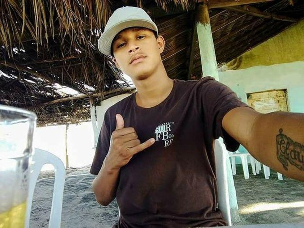 José Armando foi morto com um tiro no pescoço no Litoral do Piauí (Foto: Reprodução/Facebook)