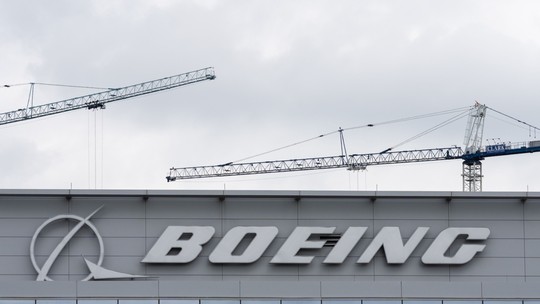 Boeing pretende cortar cerca de 2 mil postos de trabalho, diz agência