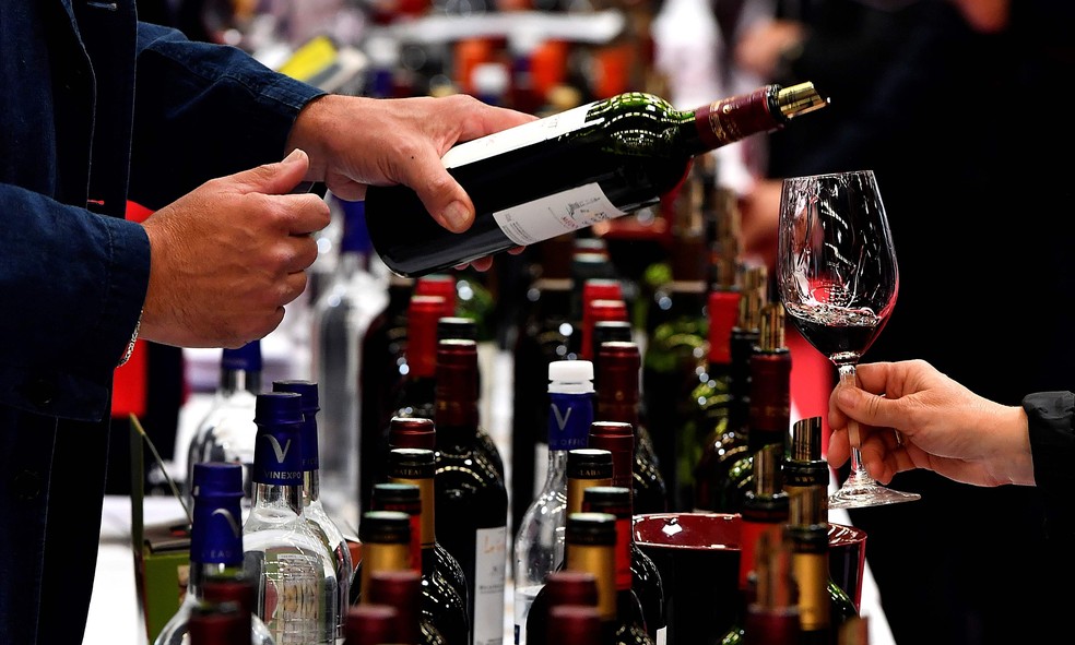Feira de vinhos em Bordeaux, no sul da França — Foto: Georges Gobet/AFP