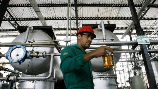 Gabinete de transição espera reverter decisão sobre mistura de biodiesel