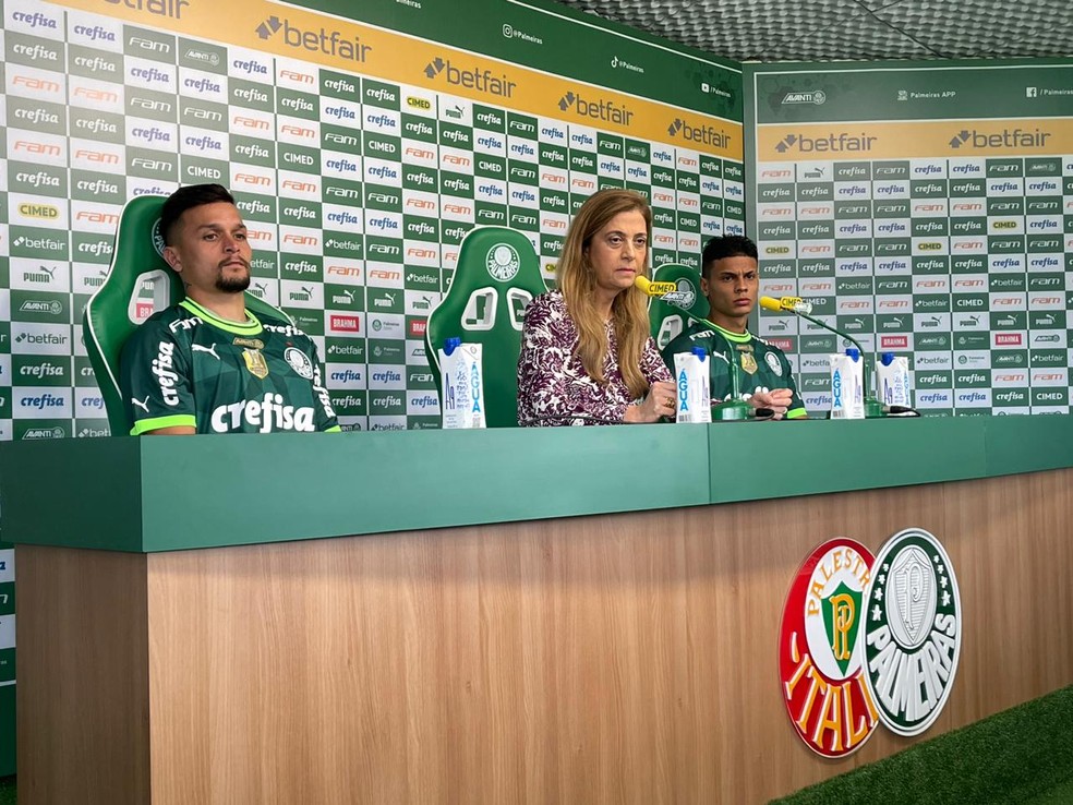 Leila Pereira concede entrevista coletiva nesta sexta-feira na Academia de Futebol do Palmeiras &mdash; Foto: Thiago Ferri