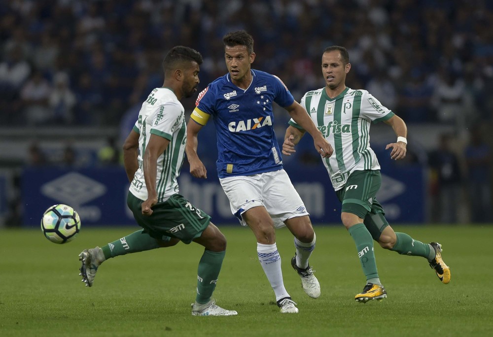 Reconfigurado, Cruzeiro tenta encerrar maior seca de vitórias da temporada