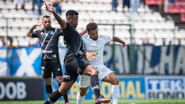 Lance de Cruzeiro x Ponte na Arena do Jacaré 