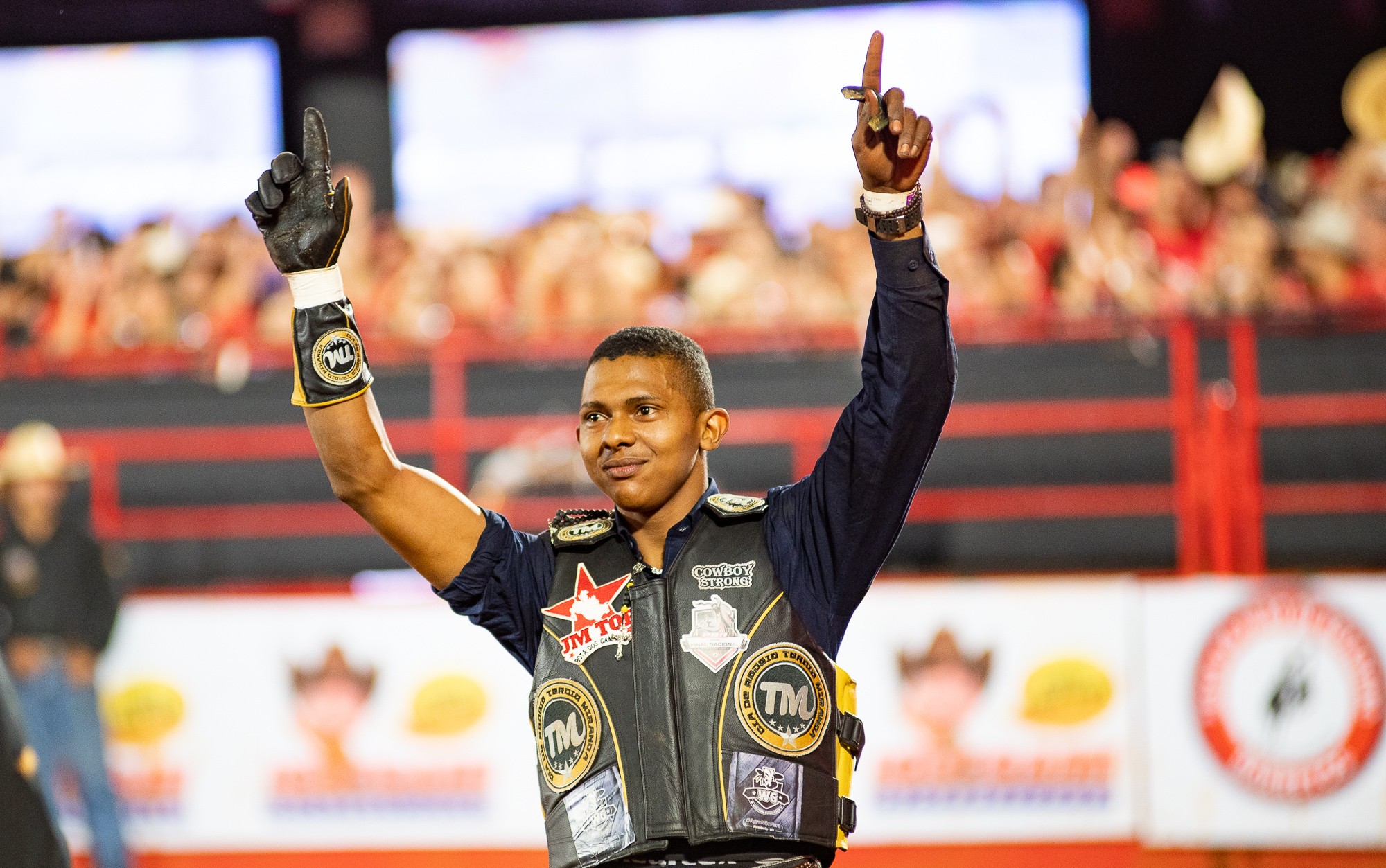 Peão de São Francisco de Sales, MG, vence campeonato brasileiro da PBR e vai aos EUA