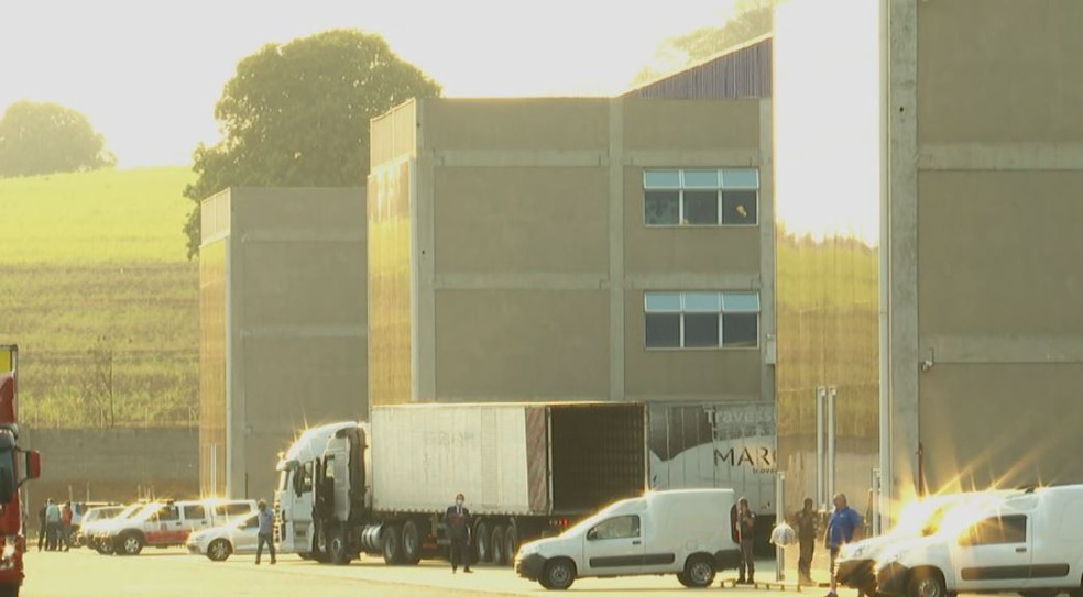 Três distribuidoras de remédios de Ribeirão Preto são alvos da segunda fase da Operação "Monte Cristo", contra sonegação fiscal — Foto: Reprodução/EPTV