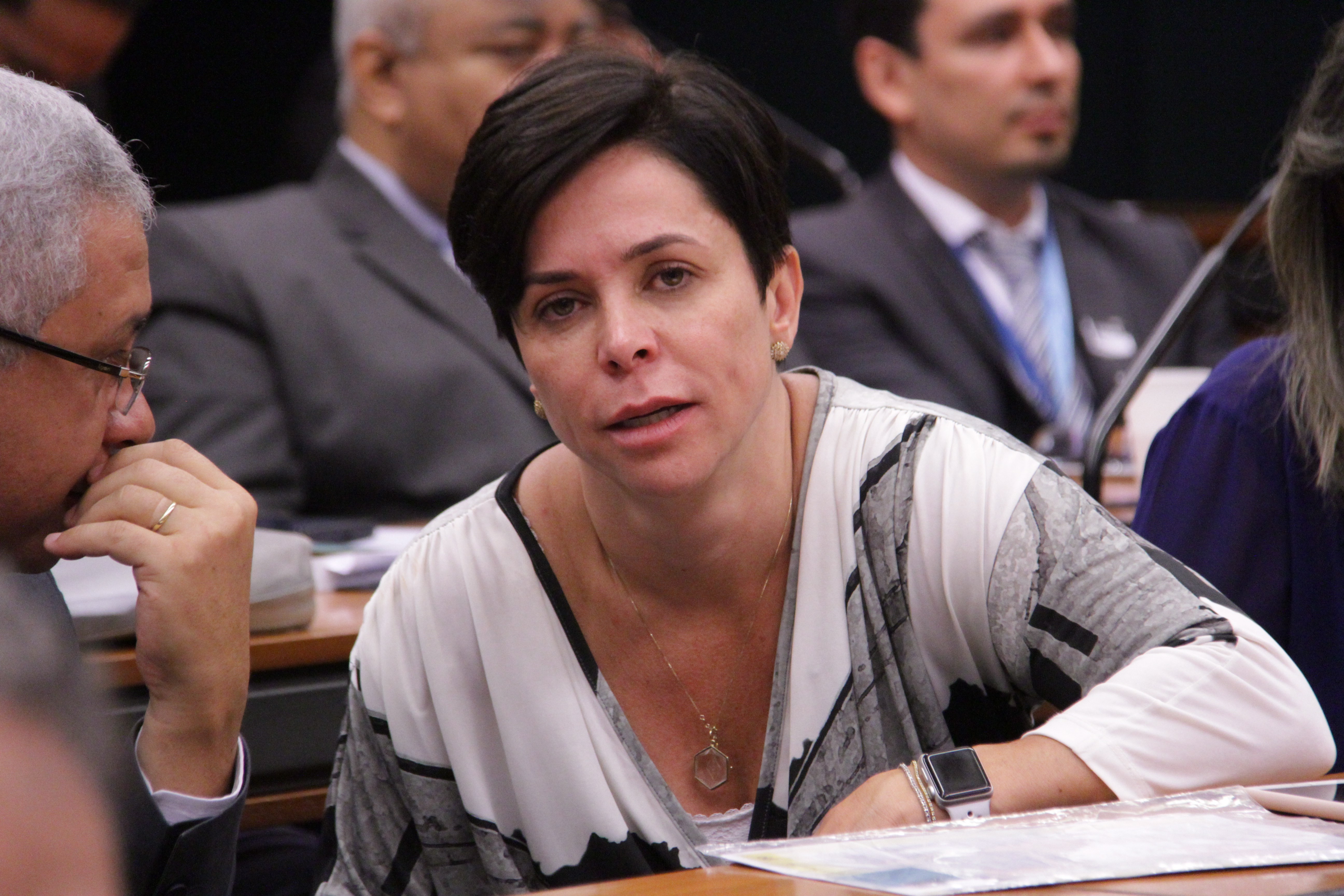 Na Faculdade de Direito, Cristiane Brasil tomou bomba em ...