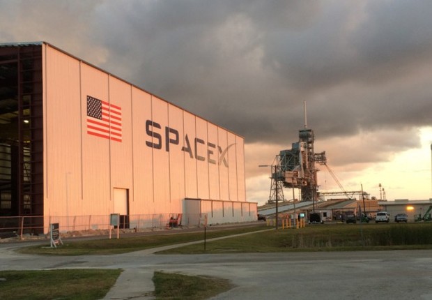 Hangar SpaceX (Foto: Divulgação SpaceX)