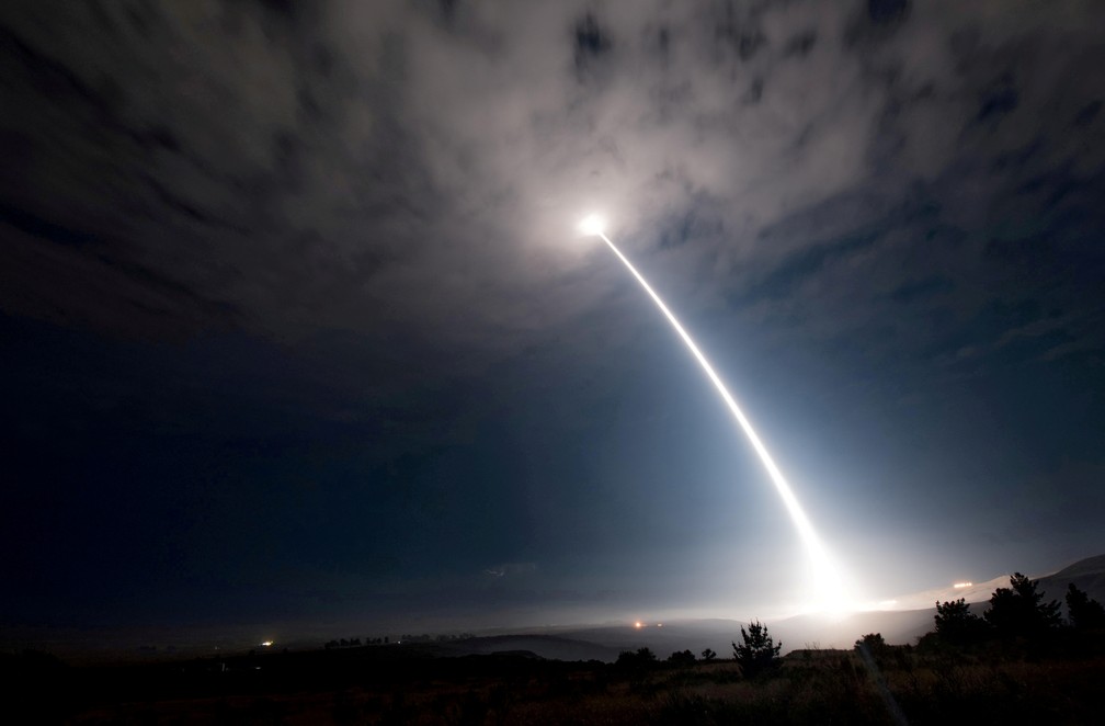 Lançamento de míssil Minuteman III intercontinental em 2017 — Foto: Divulgação/Força aérea dos EUA/Via Reuters