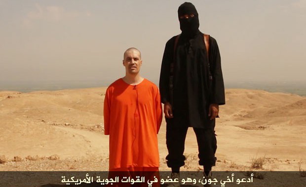 Imagem do vídeo divulgado na internet que mostra a suposta decapitação de Jame Foley, em agosto de 2014 (Foto: Reprodução/Archive.org)