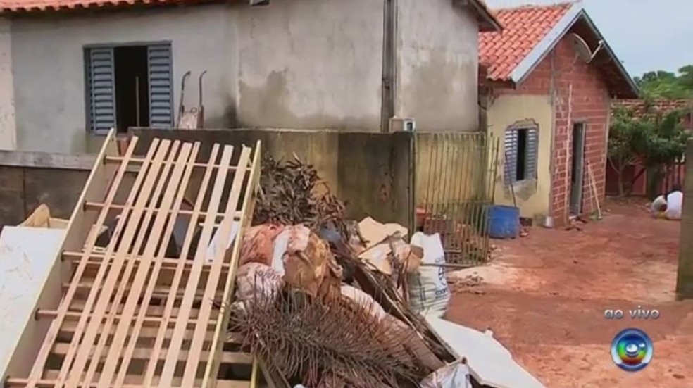 Casas em distrito foram inteditadas após chuva em Itapetininga (Foto: Reprodução/TV TEM)