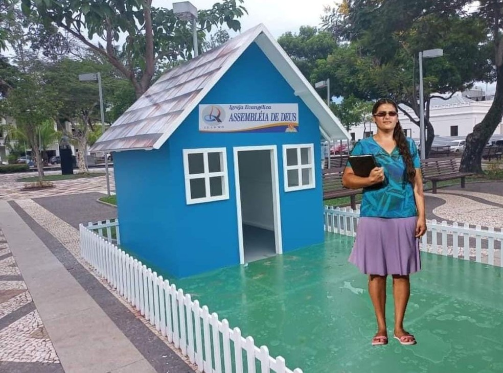 Decoração de Natal de Rio Branco gerou memes de internautas — Foto: Reprodução