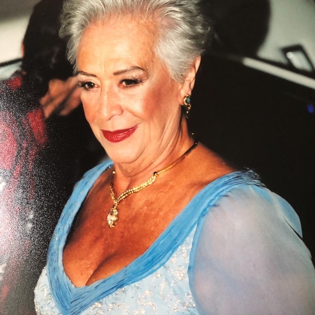 Claudia Raia mostra a mãe aos 95 anos e seguidores ressaltam semelhança (Foto: Reprodução/Instagram)