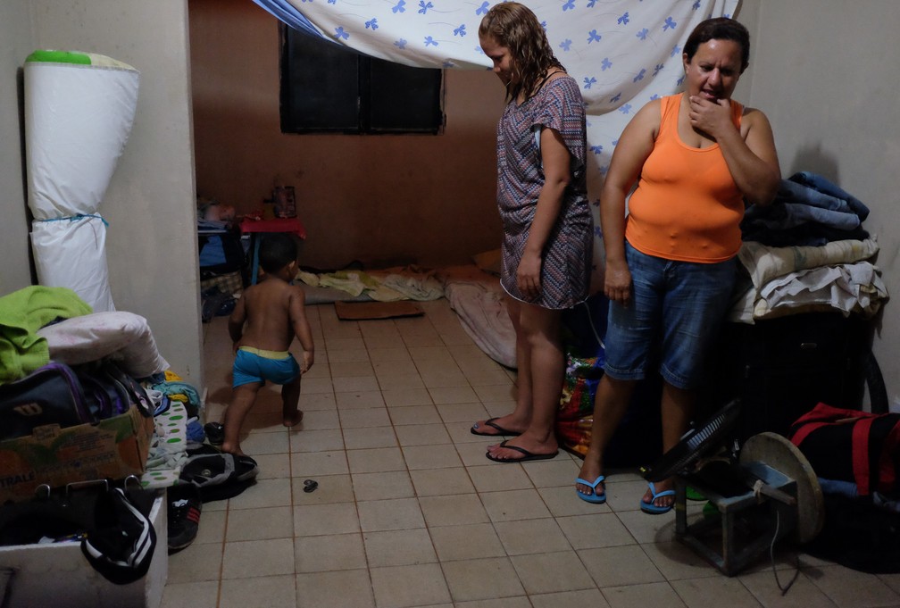 Imigrantes alugam casas em Boa Vista e espaço sem mobília é moradia para até 31 venezuelanos (Foto: Inaê Brandão/G1 RR)