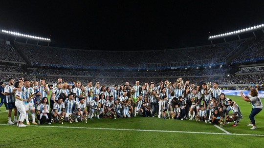 'Noite mágica dos campeões': jornais argentinos repercutem festa em amistoso contra Panamá