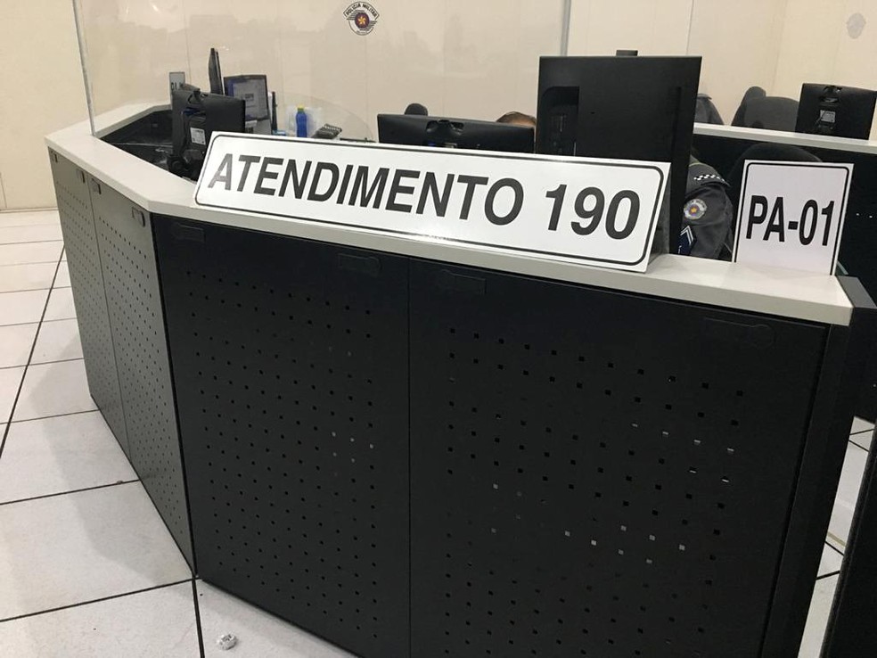 Centro de Operações da Polícia Militar (Copom) recebeu mais de 251 mil ligações nos primeiros 5 meses de 2020 — Foto: Stephanie Fonseca/G1