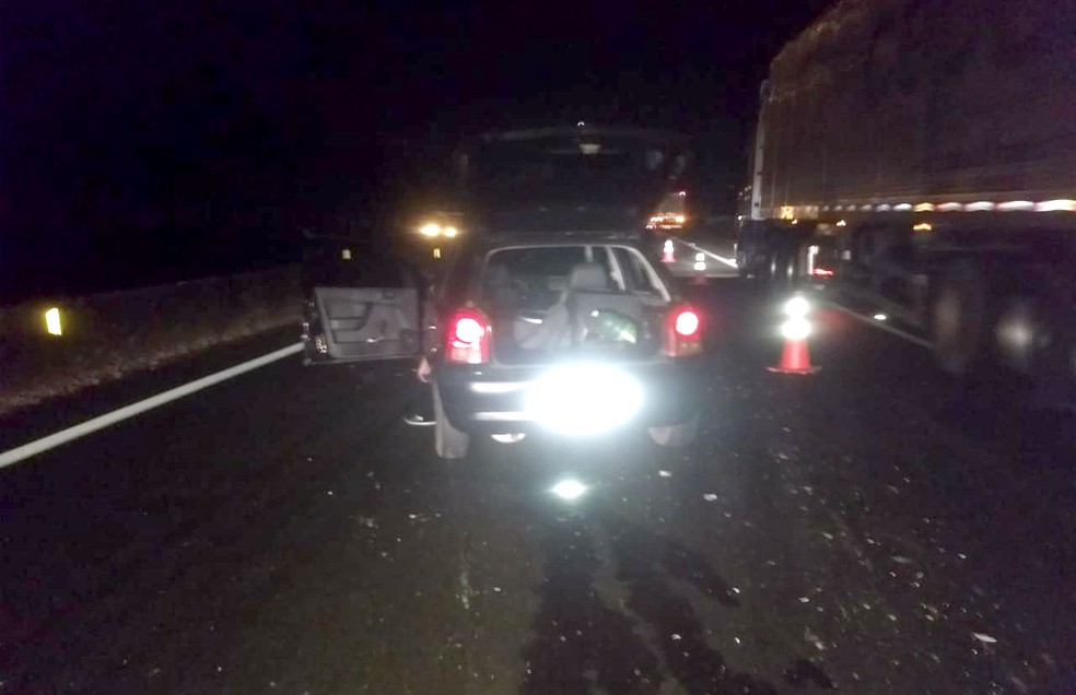 Acidente aconteceu no quilômetro 437 da Rodovia Raposo Tavares, em Assis — Foto: Ricardo Oliveira/The Brothers/Divulgação