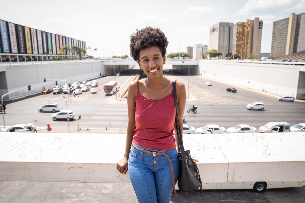 Mestra em Turismo pela UNB, Rosiene dos Santos escreveu sobre os limites e possibilidades do turismo na região quilombola — Foto: Fábio Tito/G1