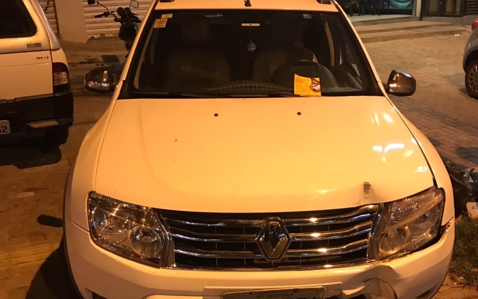 Suspeito de roubar carro morre em confronto com a polícia (Foto: Divulgação/PM)