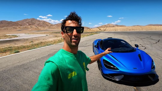 Daniel Ricciardo brinca e roda McLaren de R$ 5 milhões em gravação de comercial