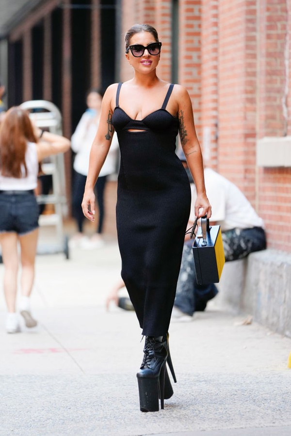 NEW YORK, NEW YORK - JULY 26: Lady Gaga departs a studio on July 26, 2021 in New York City. (Photo by Gotham/GC Images) (Foto: GC Images)