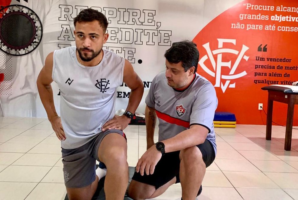 Guilherme Lazaroni passou por cirurgia no ano passado — Foto: EC Vitória / Divulgação