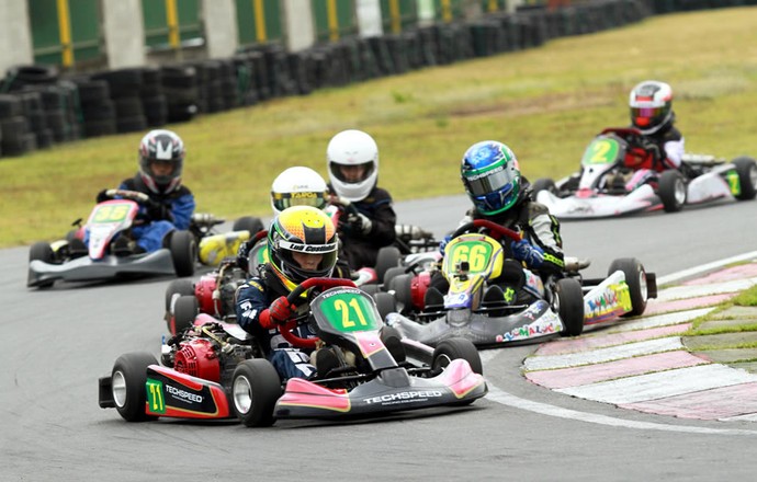 Sexta etapa do Campeonato Estadual RJ de Kart Rio Sul 2014 (Foto: Luiz Pinheiro/Velocidade Total)