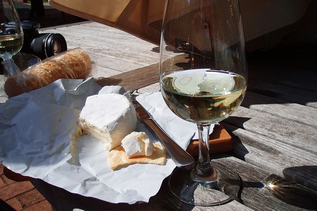 Vinho e queijo: a melhor combinação. E quem afirma é a ciência (Foto: Wikimedia Commons)