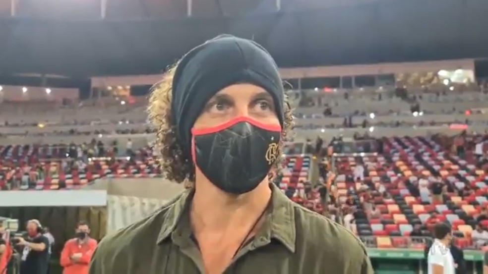 David Luiz presente na volta da torcida do Flamengo ao Maracan&atilde; &mdash; Foto: Reprodu&ccedil;&atilde;o