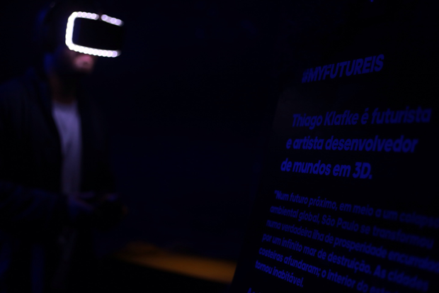 O óculos de realidade virtual da instalação de Thiago Klafke (Foto: Divulgação)