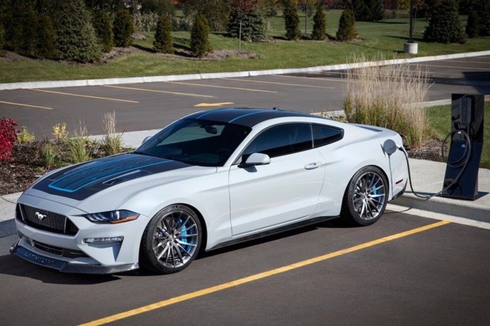 Ford Mustang Eletrico Manual De 913 Cv E O Carro Do Sema Que Queremos Na Garagem Carros Autoesporte
