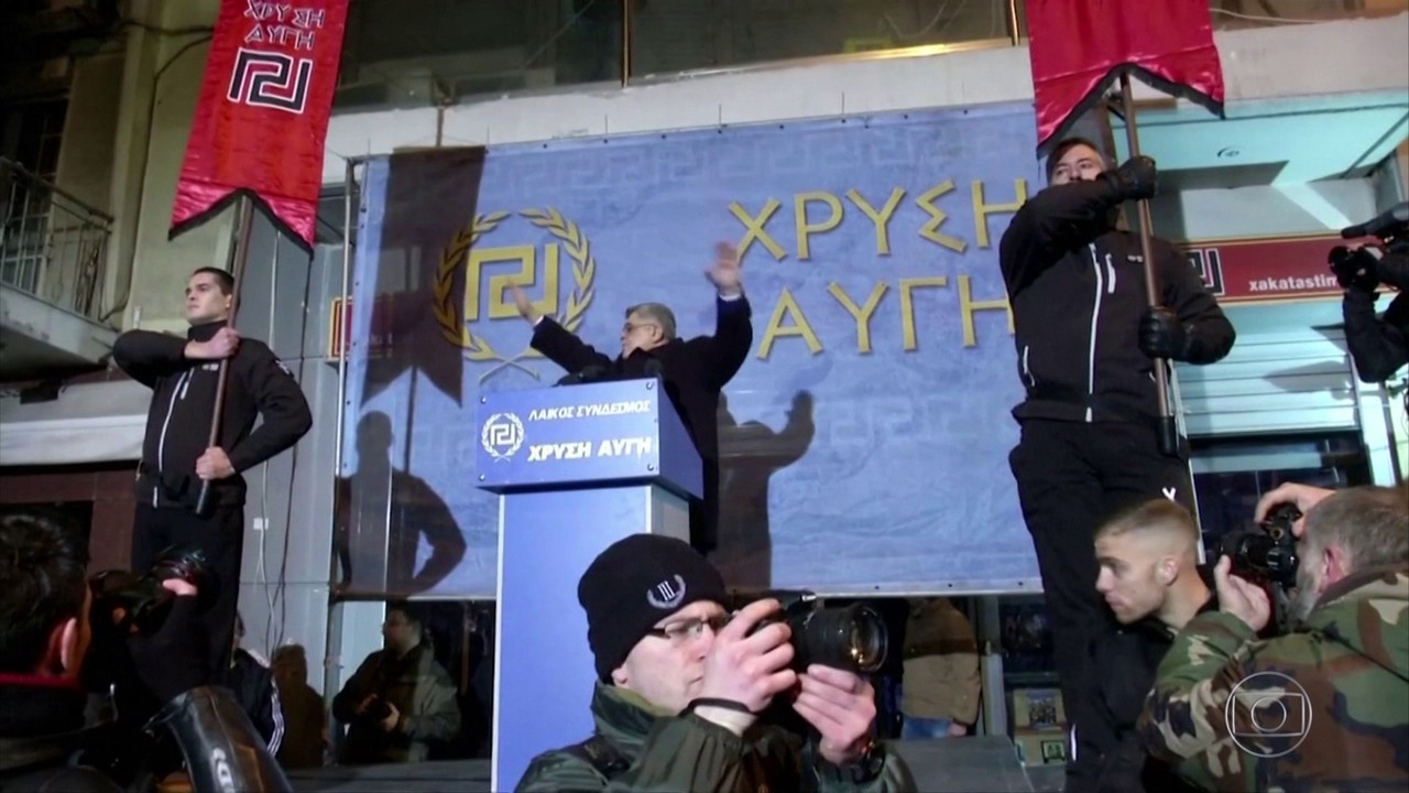 Líderes neonazistas gregos condenados por organização criminosa
