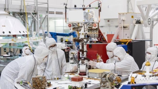 O Laboratório de Propulsão à Jato (JPL) está atualmente trabalhando no rover planetário Mars 2020 (Foto: Reuters/Via BBC News Brasil)