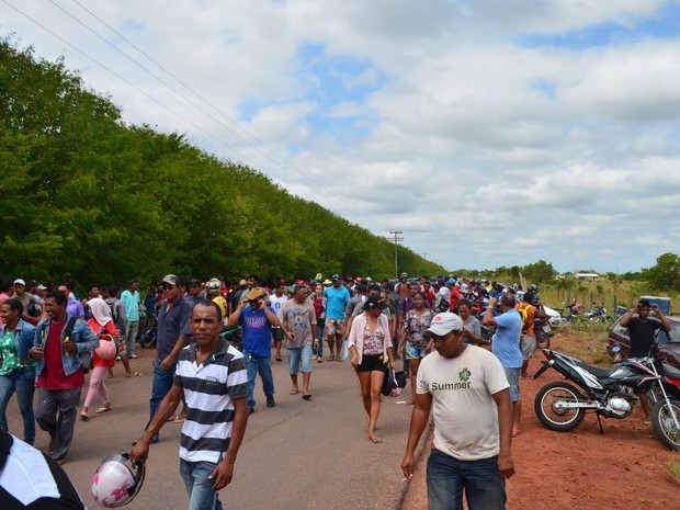 Cerca de 500 barracos foram destruídos pela Prefeitura na região do Bom Intento, zona Rural da capital (Foto: Emily Costa/ G1)