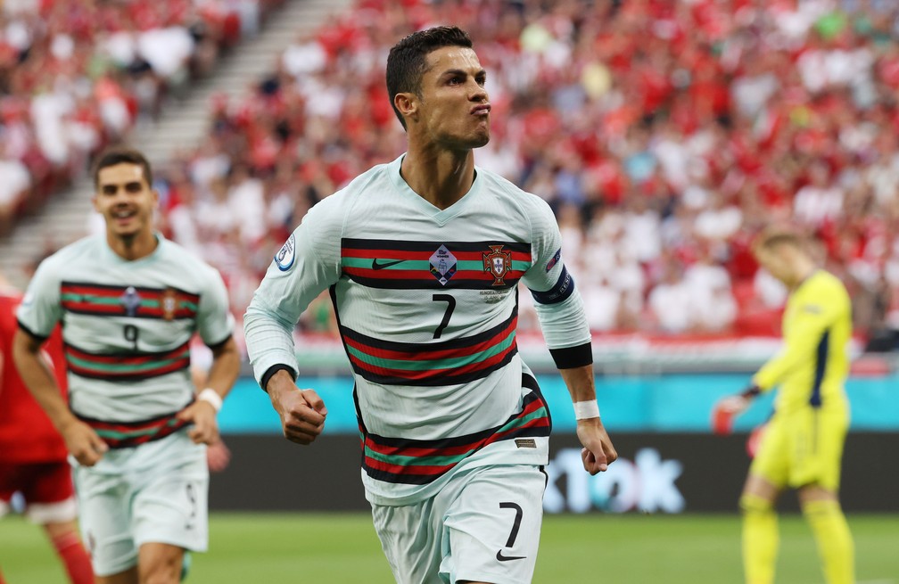 Cristiano Ronaldo, Hungria x Portugal, Eurocopa — Foto: REUTERS/Bernadett Szabo