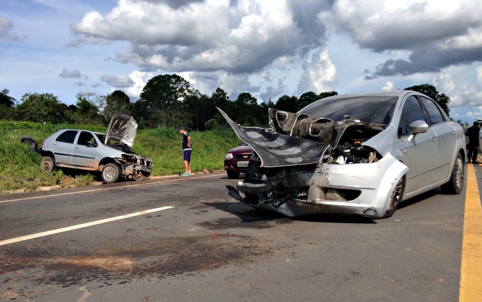 Batida foi registrada no KM 18 da estrada Manoel Urbano (Foto: Iranilson Valente / Rede Amazônica)