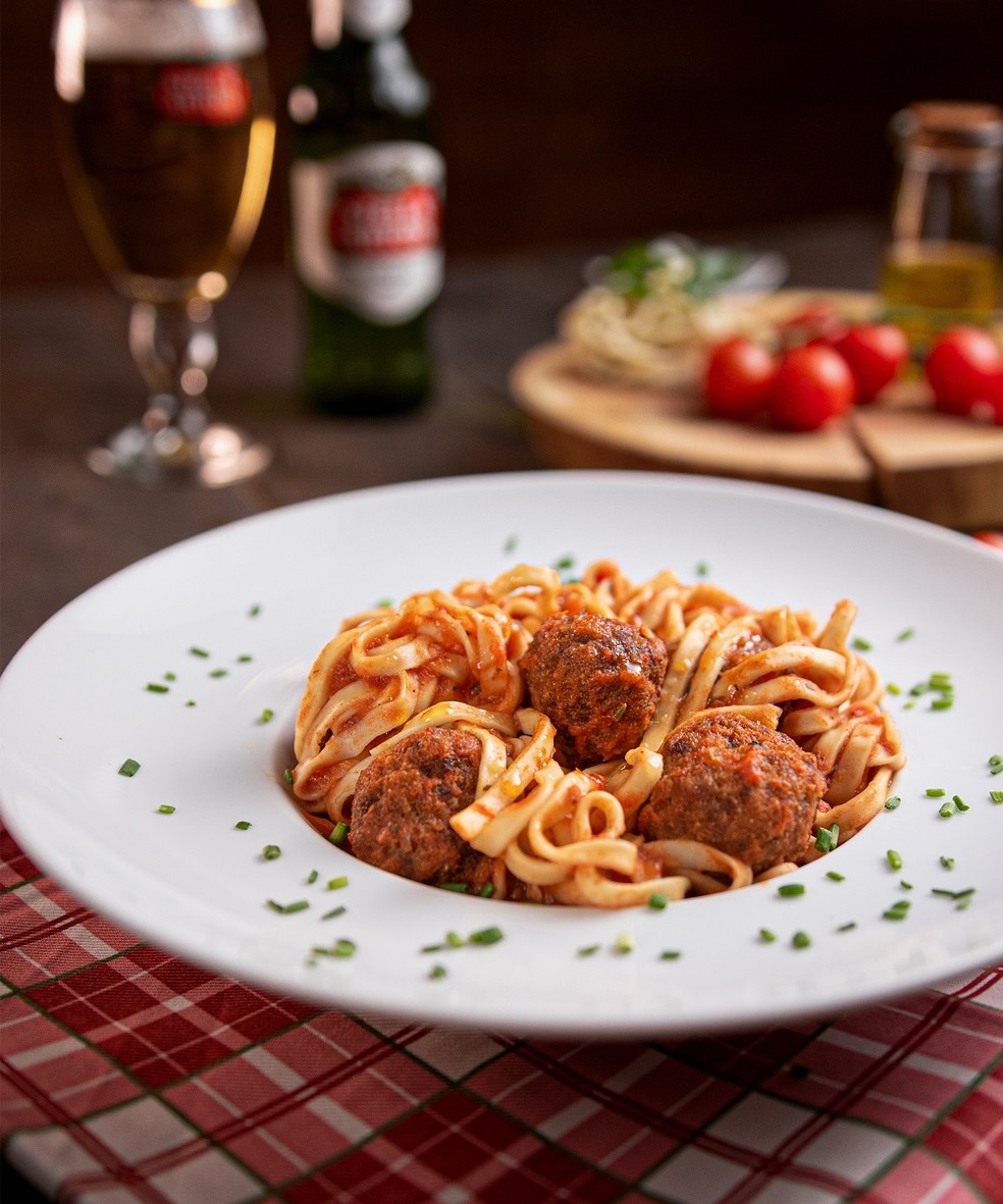 Talharim ao molho pomodoro com almôndegas do restaurante Nonna Augusta, de Brasília — Foto: Nonna Augusta/Divulgação