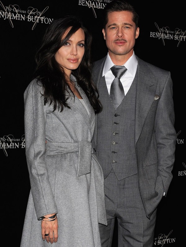 Os próprios Jolie e Pitt já usaram a estratégia em janeiro de 2009, na pré-estreia de 'O Curioso Caso de Benjamin Button' (Foto: Getty Images)
