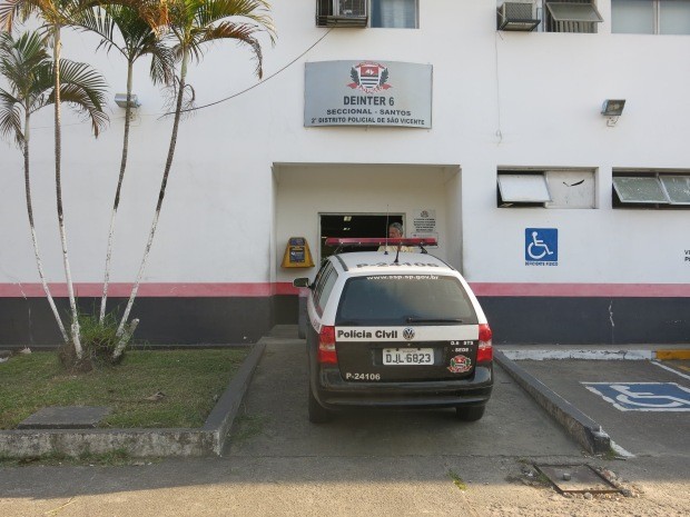 Caso é investigado pelo 2º Distrito Policial de São Vicente (Foto: Guilherme Lucio da Rocha/G1)