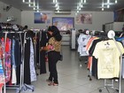 Para melhorar vendas lojas abrem aos domingos em Ji-Paraná, RO