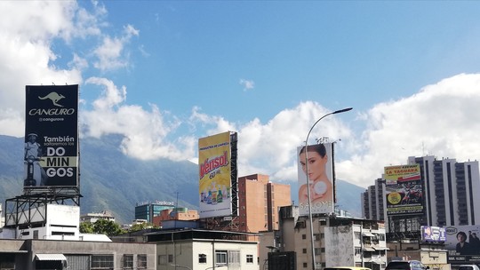 Maduro usa publicidade para sugerir retomada econômica ainda distante