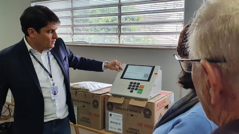 Auditoria das urnas eletrônicas foi realizada na 101ª Zona Eleitoral de Presidente Prudente (SP)  — Foto: Bárbara Munhoz/g1