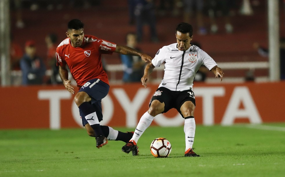Jadson fez o gol do Corinthians contra o Independiente (Foto: David Fernández/EFE)
