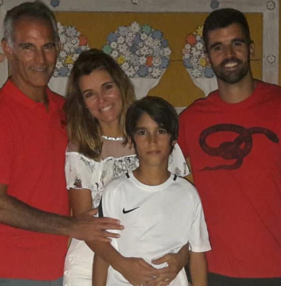 Amadeu com a esposa Dora e os filhos Ricardo, de 28 anos, e Matheus, 14 — Foto: Arquivo pessoal
