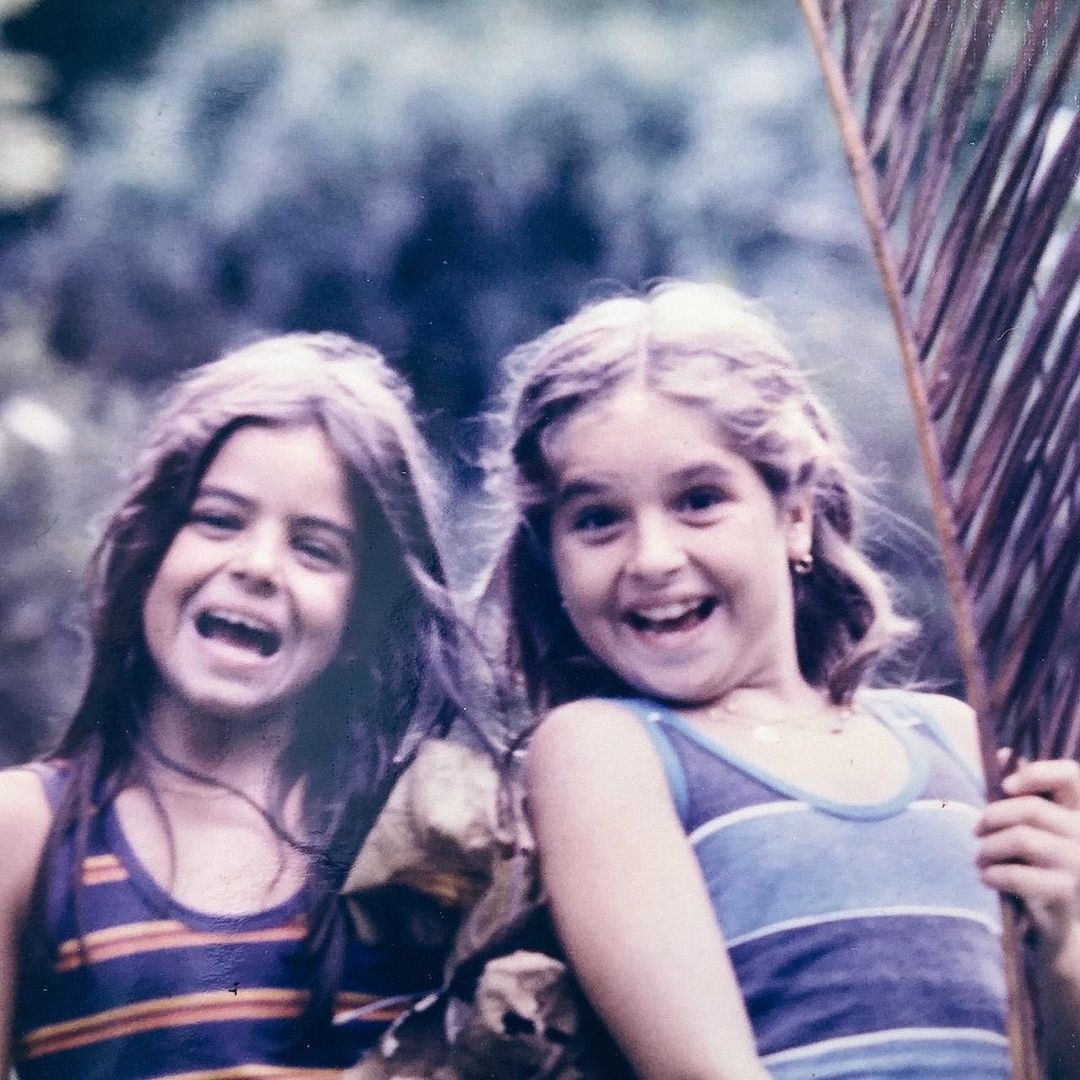 Drica Moraes e a irmã, Alessandra Moraes (Foto: Reprodução Instagram)