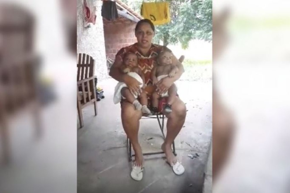 Tia de bebês salvos de carro que caiu em açude agradeceu motoristas que ajudaram no resgate, no Ceará. — Foto: Reprodução